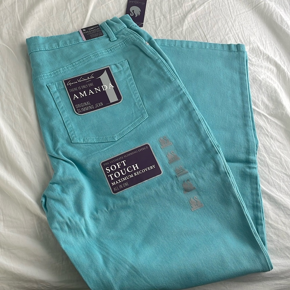 Gloria Vanderbilt jeans